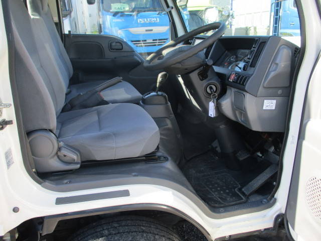 いすゞエルフ平ボディ小型（2t・3t）[写真24]