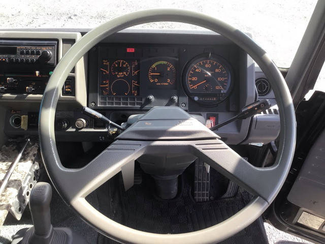 日野ドルフィンセルフローダー大型（10t）[写真35]