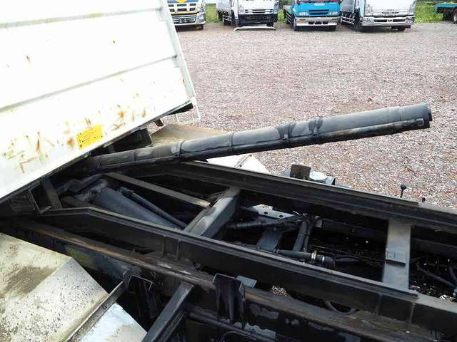 いすゞエルフローダーダンプ小型（2t・3t）[写真10]