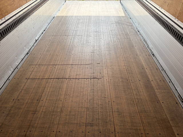 日野レンジャーアルミウイング中型（4t）[写真20]