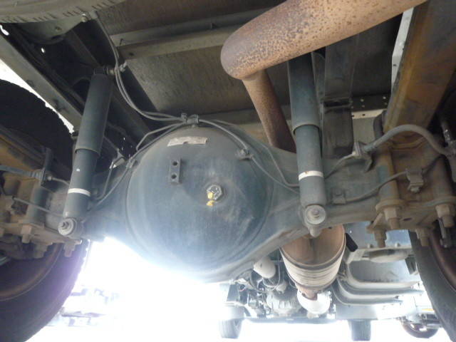 三菱ふそうキャンターアルミバン小型（2t・3t）[写真25]