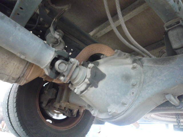 三菱ふそうキャンターアルミバン小型（2t・3t）[写真26]