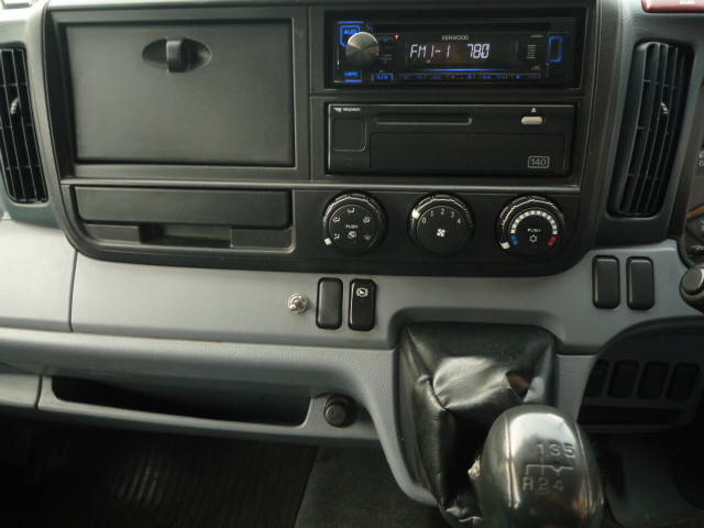 三菱ふそうキャンターアルミバン小型（2t・3t）[写真29]