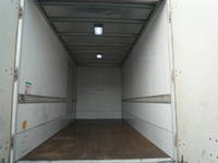 三菱ふそうキャンターアルミバン小型（2t・3t）[写真32]