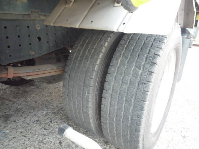 三菱ふそうキャンターアルミバン小型（2t・3t）[写真40]