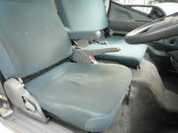 三菱ふそうキャンターアルミバン小型（2t・3t）[写真09]