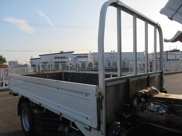 いすゞエルフ平ボディ小型（2t・3t）[写真18]