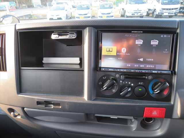 いすゞエルフ平ボディ小型（2t・3t）[写真29]