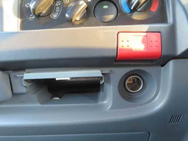 いすゞエルフ平ボディ小型（2t・3t）[写真33]