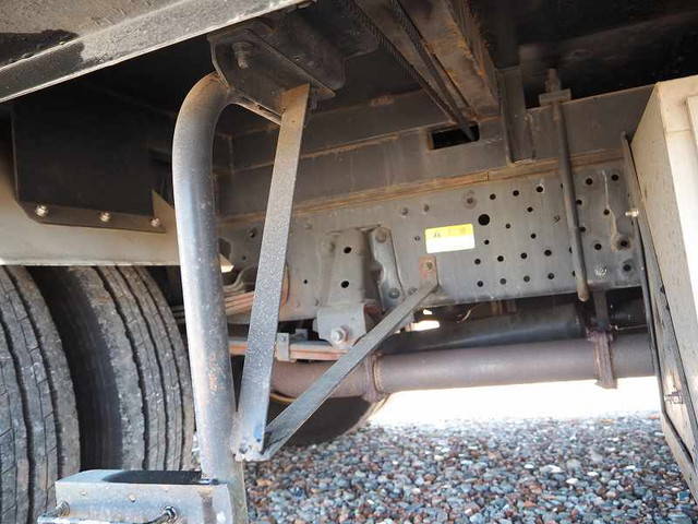 いすゞエルフ回送車小型（2t・3t）[写真12]