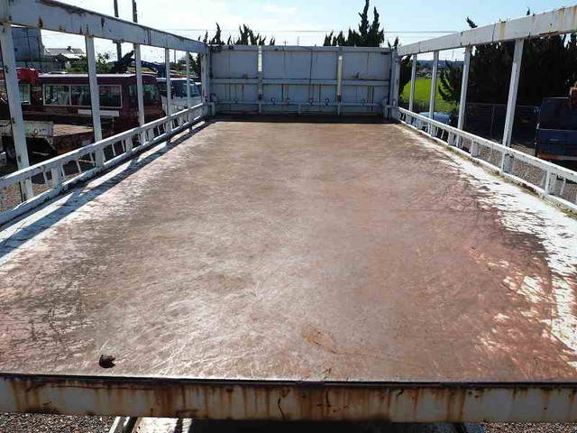 いすゞエルフ回送車小型（2t・3t）[写真23]