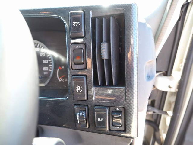 いすゞエルフ回送車小型（2t・3t）[写真36]