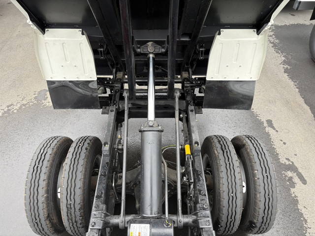 日野デュトロダンプ・クレーン付小型（2t・3t）[写真15]