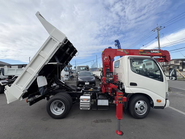 日野デュトロダンプ・クレーン付小型（2t・3t）[写真08]