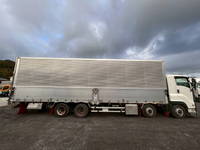 いすゞギガアルミウイング大型（10t）[写真11]