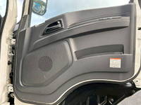 いすゞギガアルミウイング大型（10t）[写真18]