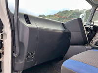 いすゞギガアルミウイング大型（10t）[写真20]