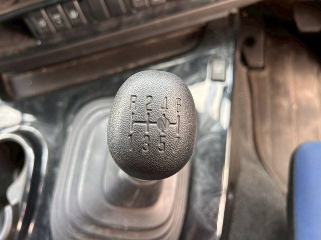 いすゞギガアルミウイング大型（10t）[写真29]