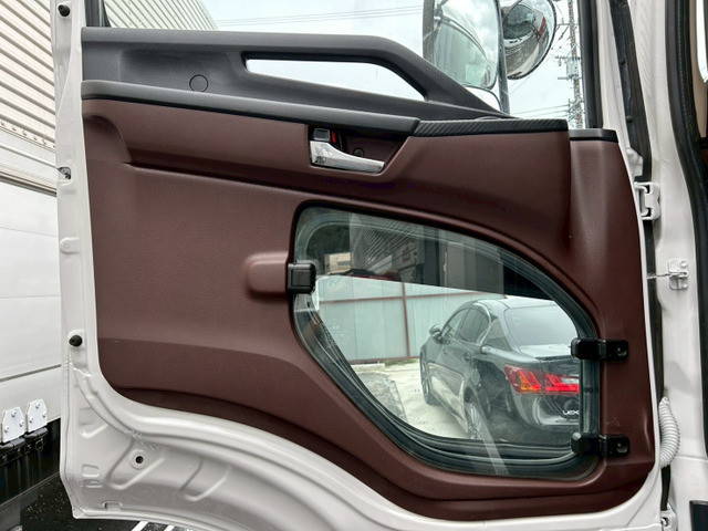 日野プロフィアアルミウイング大型（10t）[写真16]