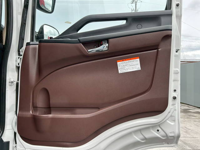 日野プロフィアアルミウイング大型（10t）[写真17]