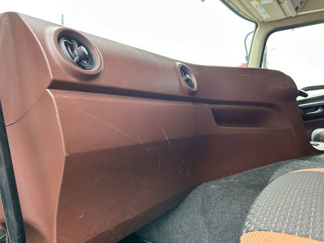 日野プロフィアアルミウイング大型（10t）[写真19]