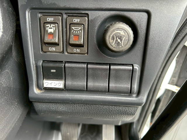 日野プロフィアアルミウイング大型（10t）[写真26]