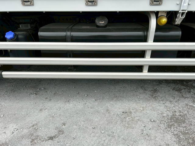 日野プロフィアアルミウイング大型（10t）[写真35]