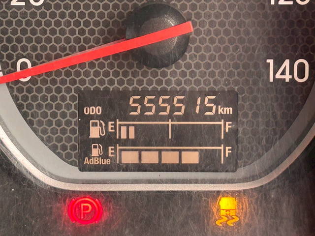 いすゞギガトレーラーヘッド（トラクターヘッド）大型（10t）[写真21]