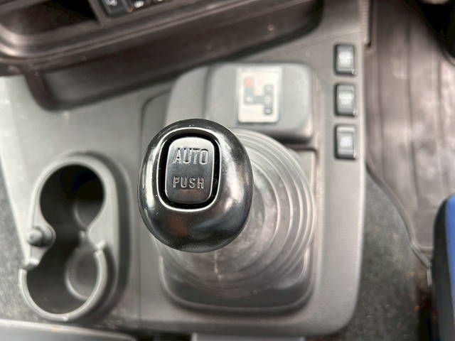 いすゞギガトレーラーヘッド（トラクターヘッド）大型（10t）[写真25]