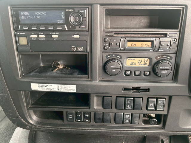 いすゞギガトレーラーヘッド（トラクターヘッド）大型（10t）[写真26]