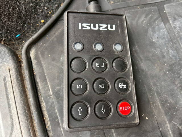 いすゞギガトレーラーヘッド（トラクターヘッド）大型（10t）[写真27]