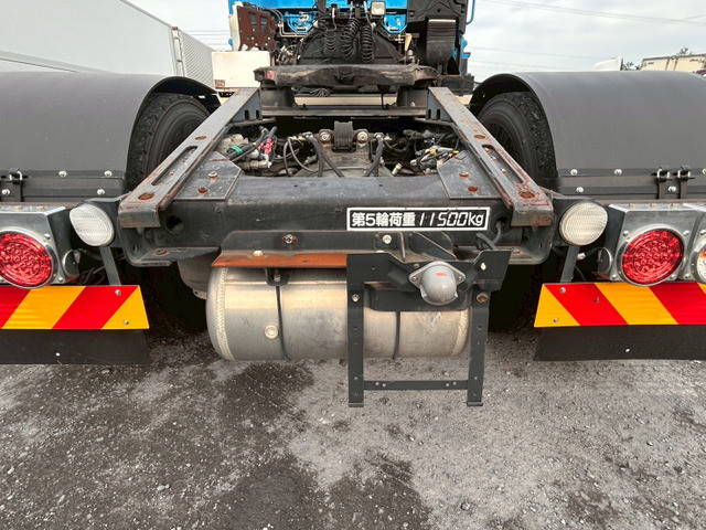 いすゞギガトレーラーヘッド（トラクターヘッド）大型（10t）[写真31]