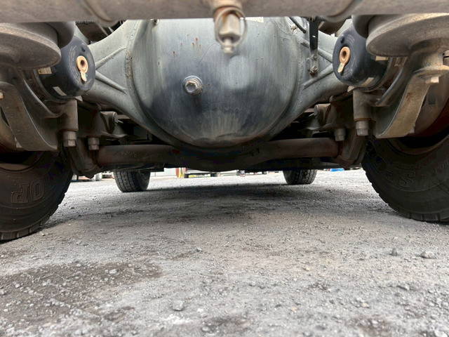 いすゞギガトレーラーヘッド（トラクターヘッド）大型（10t）[写真36]