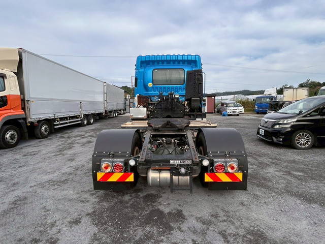 いすゞギガトレーラーヘッド（トラクターヘッド）大型（10t）[写真07]