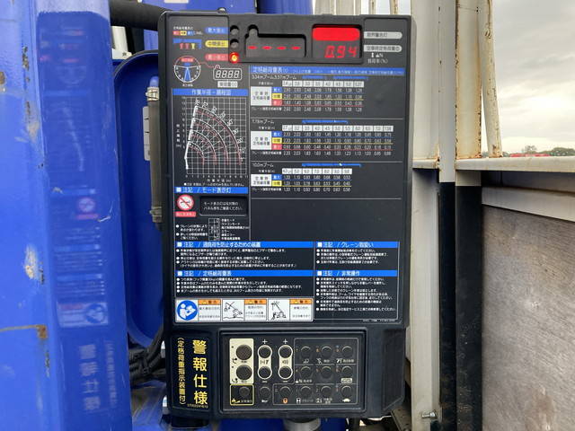 日野レンジャーセルフクレーン4段増トン（6t・8t）[写真17]