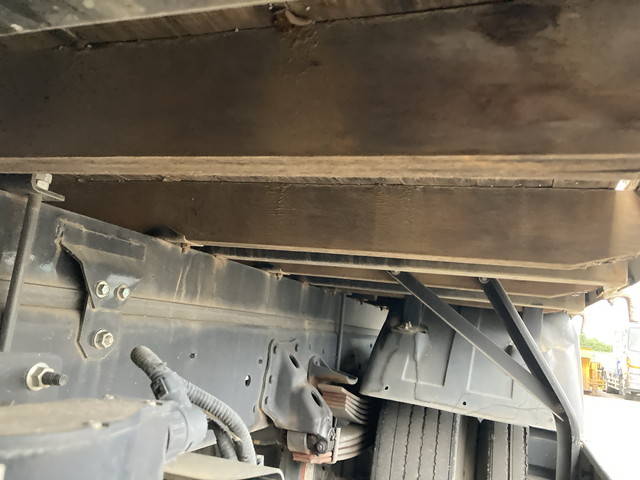 日野レンジャーセルフクレーン4段増トン（6t・8t）[写真26]