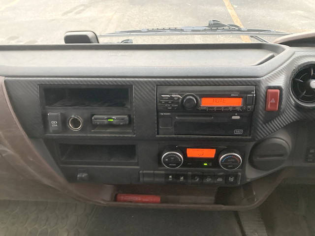 日野レンジャーセルフクレーン4段増トン（6t・8t）[写真36]