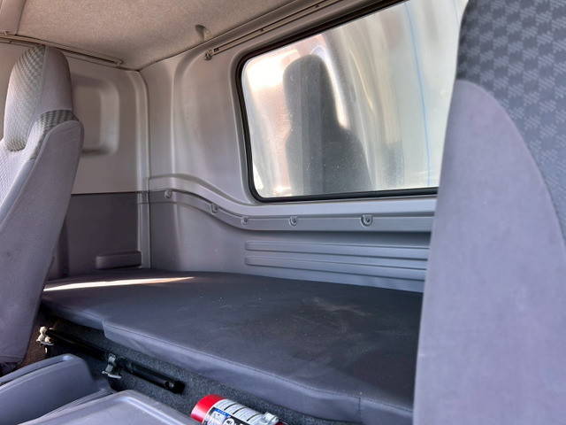 いすゞフォワードアルミウイング中型（4t）[写真20]