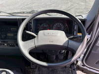 いすゞフォワードアルミウイング中型（4t）[写真24]