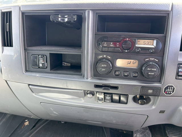 いすゞフォワードアルミウイング中型（4t）[写真26]