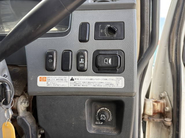 三菱ファイターダンプ中型（4t）[写真25]