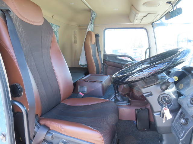 日野プロフィアダンプ大型（10t）[写真17]