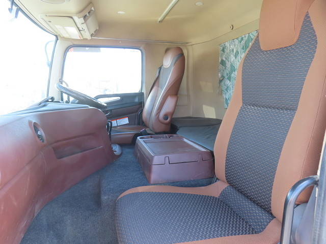 日野プロフィアダンプ大型（10t）[写真18]