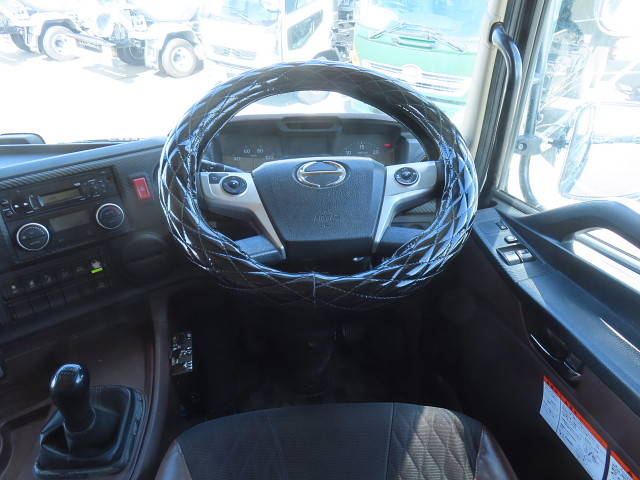 日野プロフィアダンプ大型（10t）[写真19]