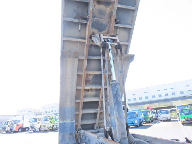 日野プロフィアダンプ大型（10t）[写真30]