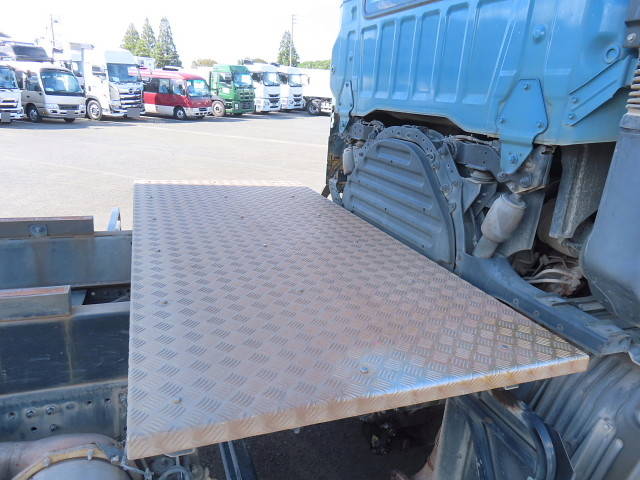 日野プロフィアダンプ大型（10t）[写真32]
