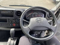 日野デュトロパネルバン小型（2t・3t）[写真13]