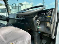 いすゞフォワードアルミウイング中型（4t）[写真21]