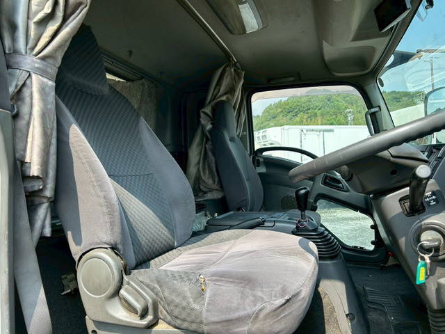 いすゞフォワードアルミウイング中型（4t）[写真21]