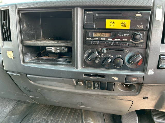 いすゞフォワードアルミウイング中型（4t）[写真26]